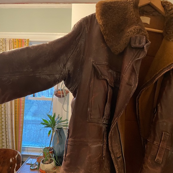 Men’s Leather Jacket With Amazing Collar.  Very Warm! - Picture 3 of 9